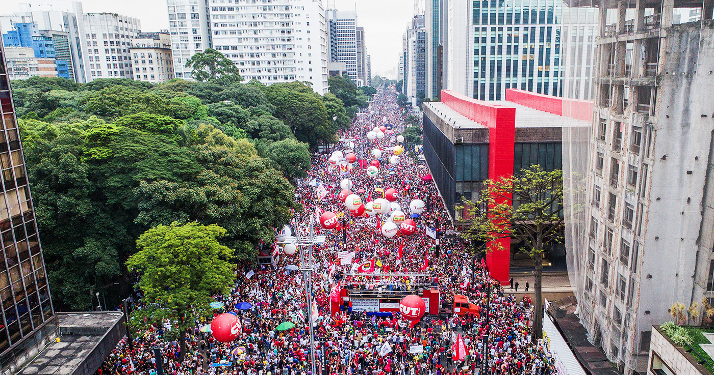 Protestos pelo Brasil contra a reforma da  Previdência