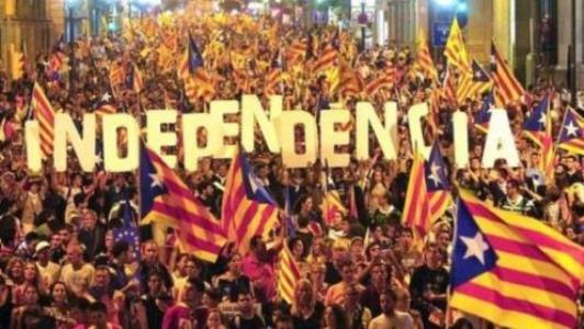 Os espanhóis vão às eleições em novembro carregando o dilema: ou o fantasma do franquismo ou a nova onda independentista da Catalunha.