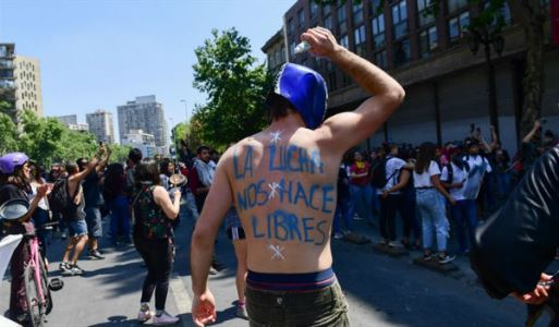 A luta nas ruas contra o governo neoliberal chileno reúne estudantes, trabalhadores, donas de casa. Entenda como tudo começou.
