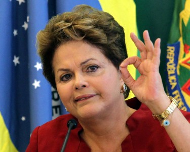 Dilma: "Todo o conteúdo das supostas conversas descritas pelo senhor Palocci com a participação da então ministra Dilma Rousseff – e mesmo quando ela assumiu a Presidência – é uma ficção." 
