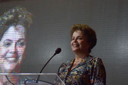 Dilma, no filme O Processo, mostra-se coerente do início ao fim. 