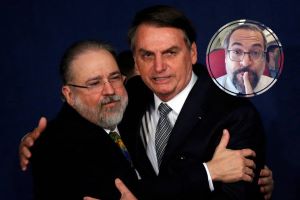 Bolsonaro condecora Aras, encarregado de julgar denúncias contra o Prersidente, e o acusado ministro Weintraub. (Ilustração/Blog do Esmael)