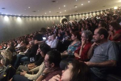 Auditório lotado no Museu Nacional para ouvir a filósofa Márcia Tiburi (Foto: Wagner Barja)